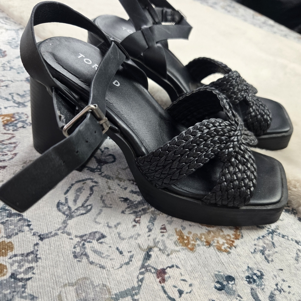 Torrid Crisscross Platform Heel Sandal 8WW - Picture 6 of 11